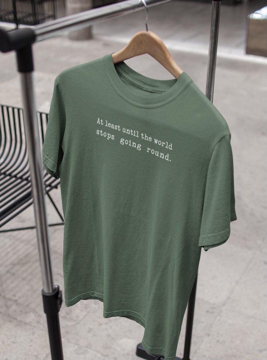 FOREVERLEEDSMOT's tweet photo. Match Day Comp! 📣 

Win a ‘World Stops’ T-shirt available in men &amp; women’s styles 🌏🤩 

- Follow &amp; Retweet 🔁
- Tag a #Leeds fan 🤝

Which colour would you pick? 🤔 https://t.co/IfNOzSlfth

Closes tonight at 9pm ⏰ 

Good luck 🤞 https://t.co/pBJcUKCXbQ