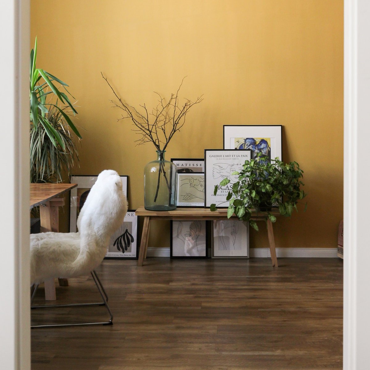 COLOUR INCOMING! Check out the paint colour trends for 2022 - from beautiful sky blues to dusky petal pinks and sunny yellows. Which is your favourite? Read more here: ow.ly/AIs850HzkZq