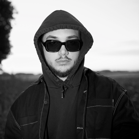 otautune's tweet image. Le très talentueux A$tro Boi sortira la version Deluxe de son excellent projet  « MINUIT 60 » le 28 janvier🧪