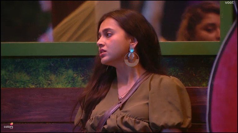 itsmetejasswi's tweet photo. Never matter who goes against you, look in the mirror to see your biggest support system... 💯

EMERGING WINNER TEJASSWI https://t.co/A2P7BAsmCW