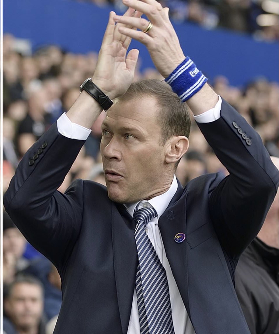 TheWinslowHotel's tweet image. MASSIVE BIG  Thanks to the legend that is Duncan Ferguson #BigDunc #everton for buying all our customers their first drink this morning .🙏🍻🥂
Amazing generous gesture ,  that's a measure of the man .
COYB 🙏