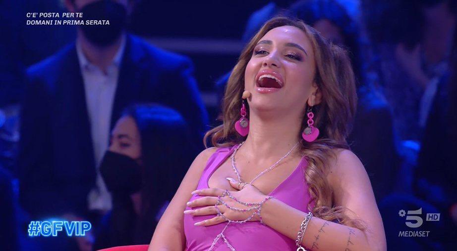 _studiorame_'s tweet photo. Siamo sbarcate su Twitter 🥳. Vestiremo le princess al GFVip. Siamo pronte a commentare con voi e sapere cosa ne pensate. Seguiteci per spoiler sui prossimi outfit 😜. Quale look vi è piaciuto di più? #fairylu #gfvip #jessvip #JERU https://t.co/zHXvUreOjR