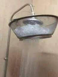 wravinovich1's tweet photo. Quien necesita enfriador de ducha? #calor #calorrecord #calorextremo #paraguay https://t.co/LGtIhE9Hyc