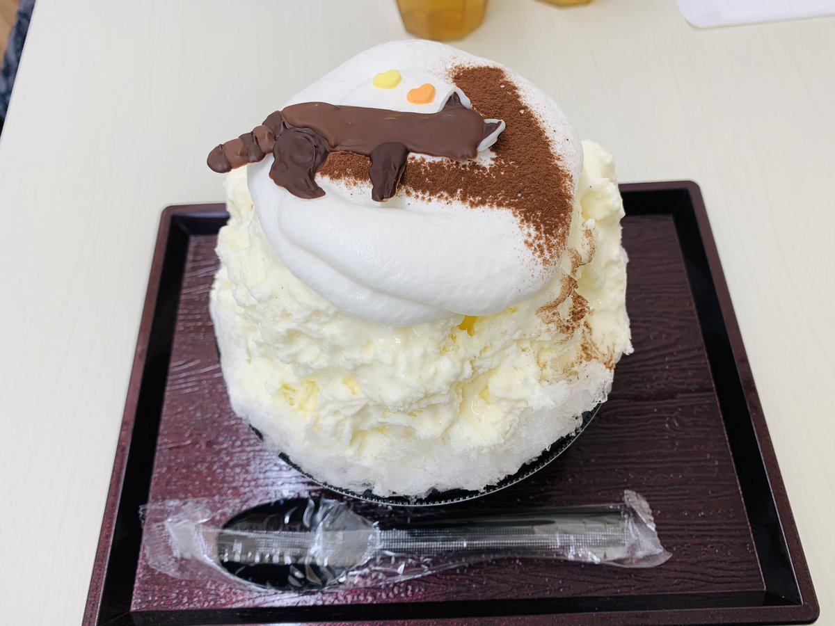K32chan's tweet photo. @hyokazoo_ice さん
レッサーパンダのレアチーズケーキ
ラスト取置きでたべれた嬉しい🥲
チーズケーキ好きにはたまらないよ〜
最初から最後まで美味しかった
お目当ての氷を胃袋に納められてよかった✨ https://t.co/Cy4M1CCN5p