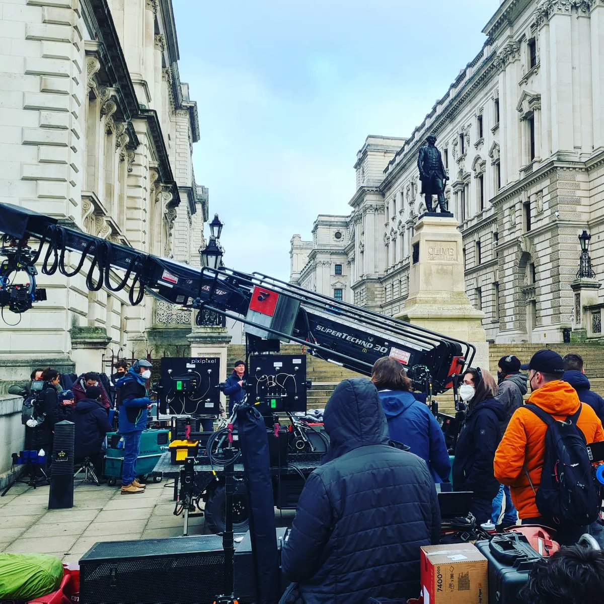 lucolocations's tweet photo. Week one ✔ 🎬🤘 #UnitManager #Netflix https://t.co/Iht7lISNf6