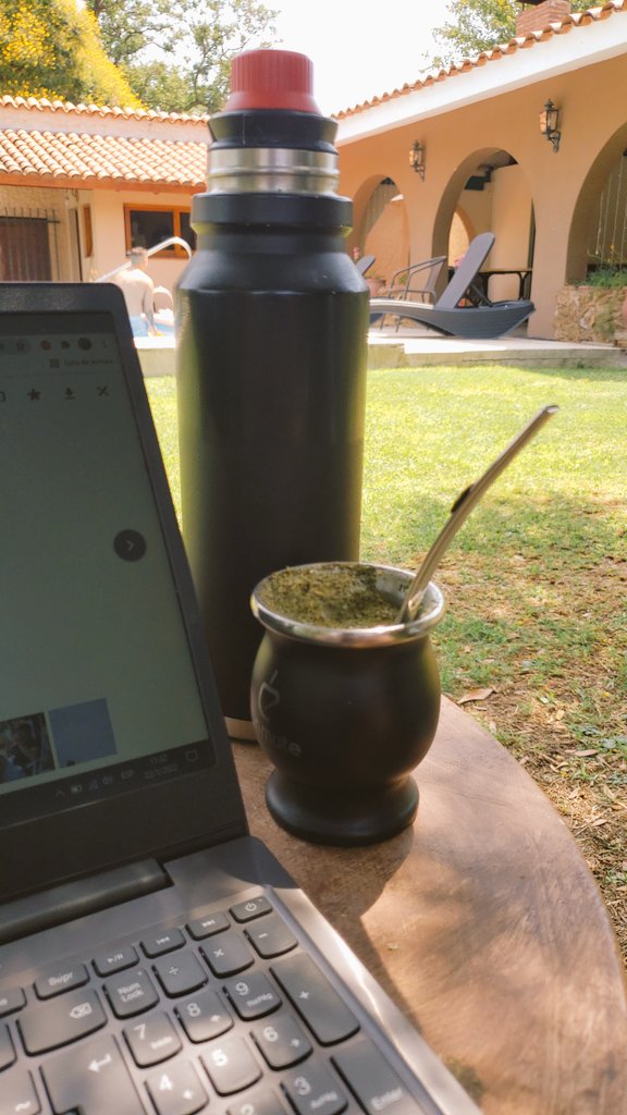 nati_gramaglia's tweet photo. 🧉Mate ando
❤Sobrine ando
🌐Trabaj ando
#PoolWork #Matera
#NGCE https://t.co/e0EBEL3gNp