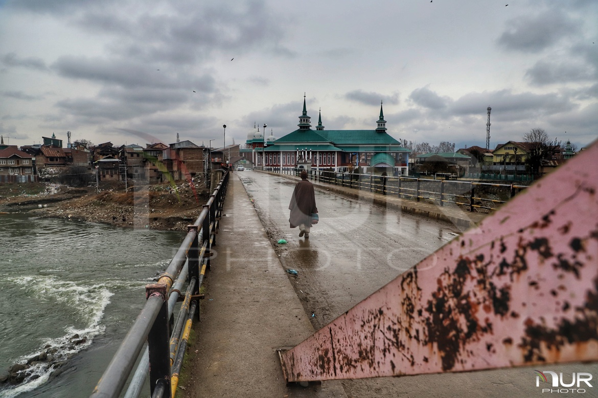 nasirkachroo's tweet photo. Weekend COVID Lockdown in Sopore, Jammu and Kashmir.
#Kashmir #COVID #Omicron #WeekendLockdown https://t.co/ydwDqzzeTP
