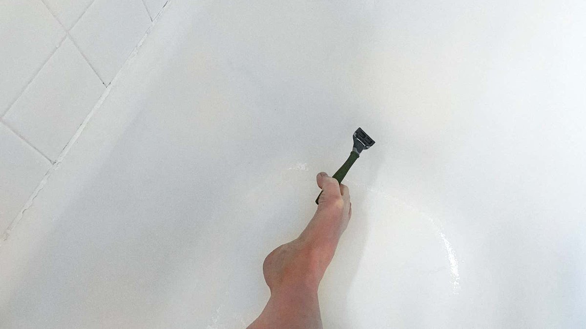 TheOnion's tweet photo. Woman Reverts Back To Inner Primate To Snatch Up Fallen Razor With Toes
https://t.co/IXpIy6M15Y https://t.co/XKQ3yzwDvA