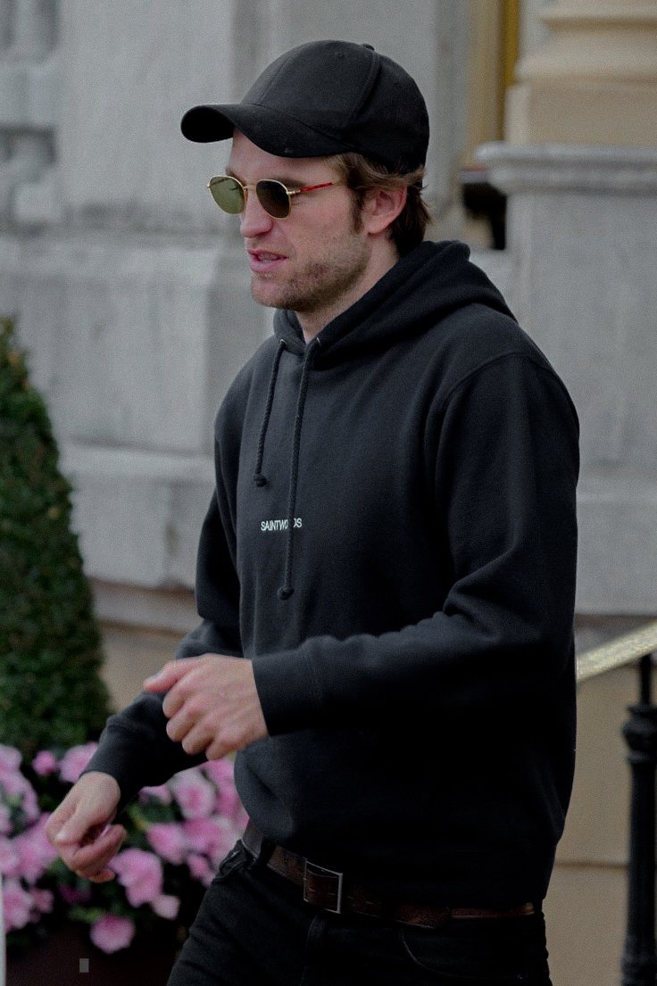 ㅤ

ㅤㅤ— 🦇 ᴾʳᵒᵇˡᵉᵐˢ ᵁᵖ ᴴᵉʳᵉ. ㅤㅤㅤㅤㅤㅤㅤㅤ ㅤㅤㅤㅤㅤㅤㅤㅤㅤ ㅤ

ㅤㅤㅤ