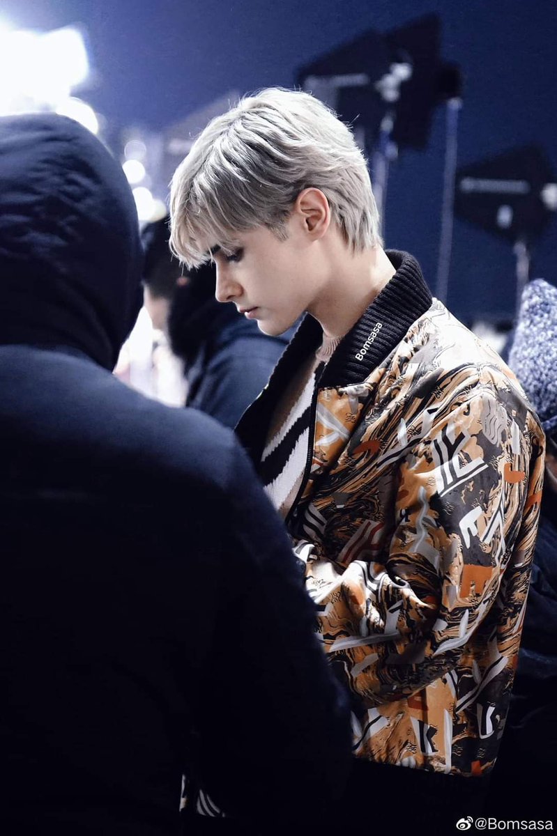HamifaVietNam's tweet photo. To my dear Lelush,
I've been following you for almost a year now, that's fast. You are so cute, interesting and you are truly an inspirational person. Happy birthday my Lelush, wish you wealth and happiness! 
#0123LelushDay 
#Chúc_mừng_sinh_nhật_Lelush 
#с_днем_рождения_лелуш https://t.co/WZ4TbFM4Ml