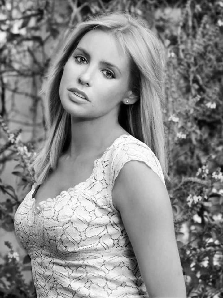 Happy Birthday to beauty Olivia D\Abo! 