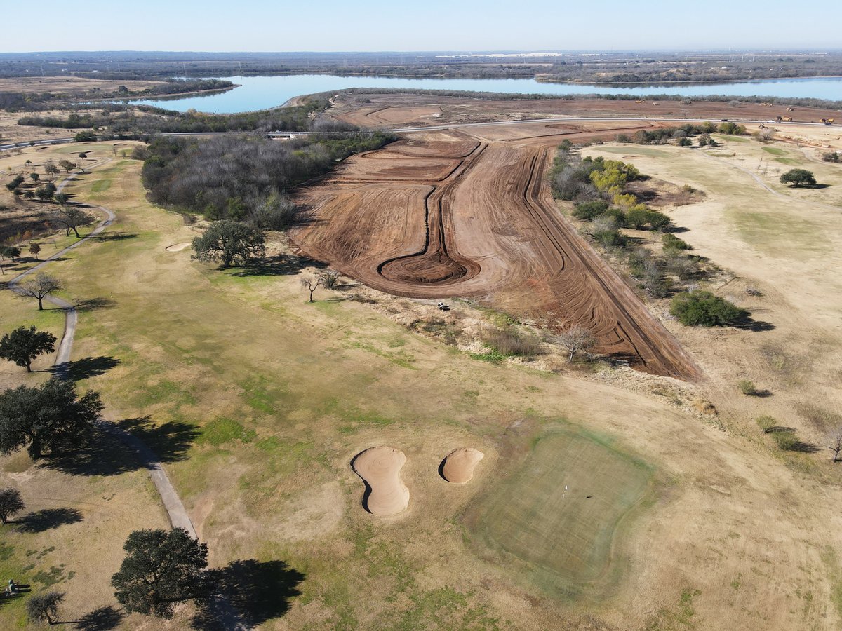 AlamoCityGolf's tweet photo. Overlooking the 13th hole at Mission del Lago Golf Course - Est. 1989 with Mitchell Lake in the background. The landscape around the course continues to change. Progress.

#GolfMissionDelLago #MitchellLake #NewHousing https://t.co/j7g3fyqJUr