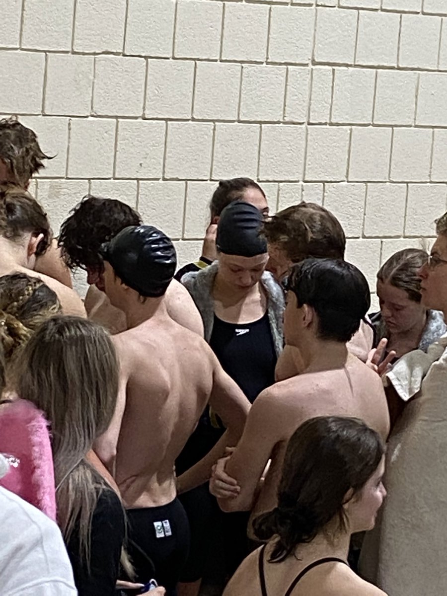 lanawilli7's tweet photo. What a week it’s been getting ready for conference. Carb loading, shaving bodies, 😂walk up songs, prelim qualifications, and tech suits, lol. A week I’ll never forget. Go get em! #thenol #thetor #sv🖤💛 https://t.co/2XL1Likphv