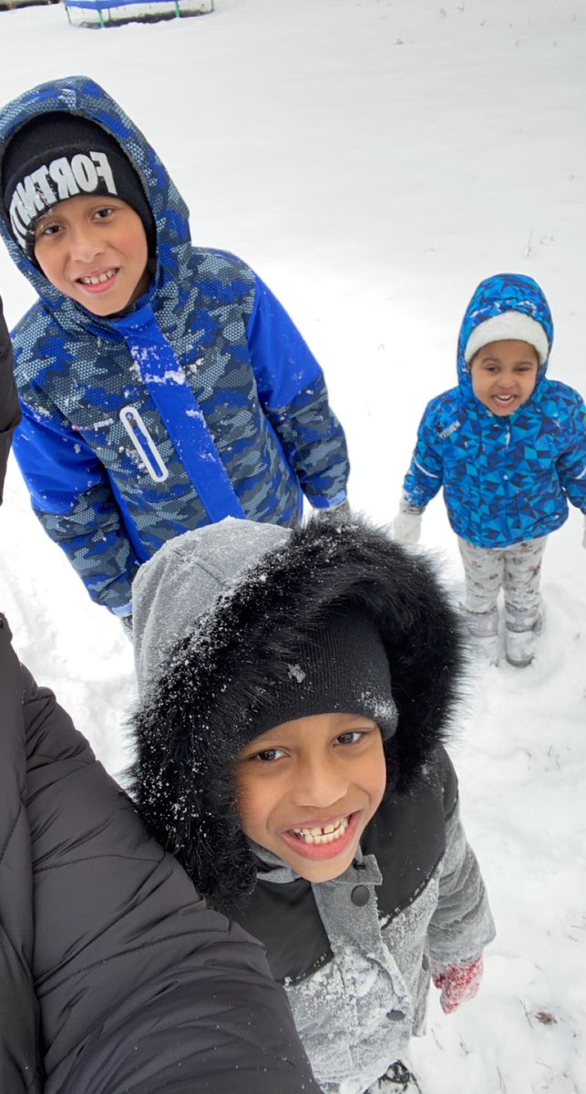 chaseis_myheart's tweet photo. Having a great time in the snow! #wralsnow #youngsville #blessed https://t.co/BOBoLkx0IR