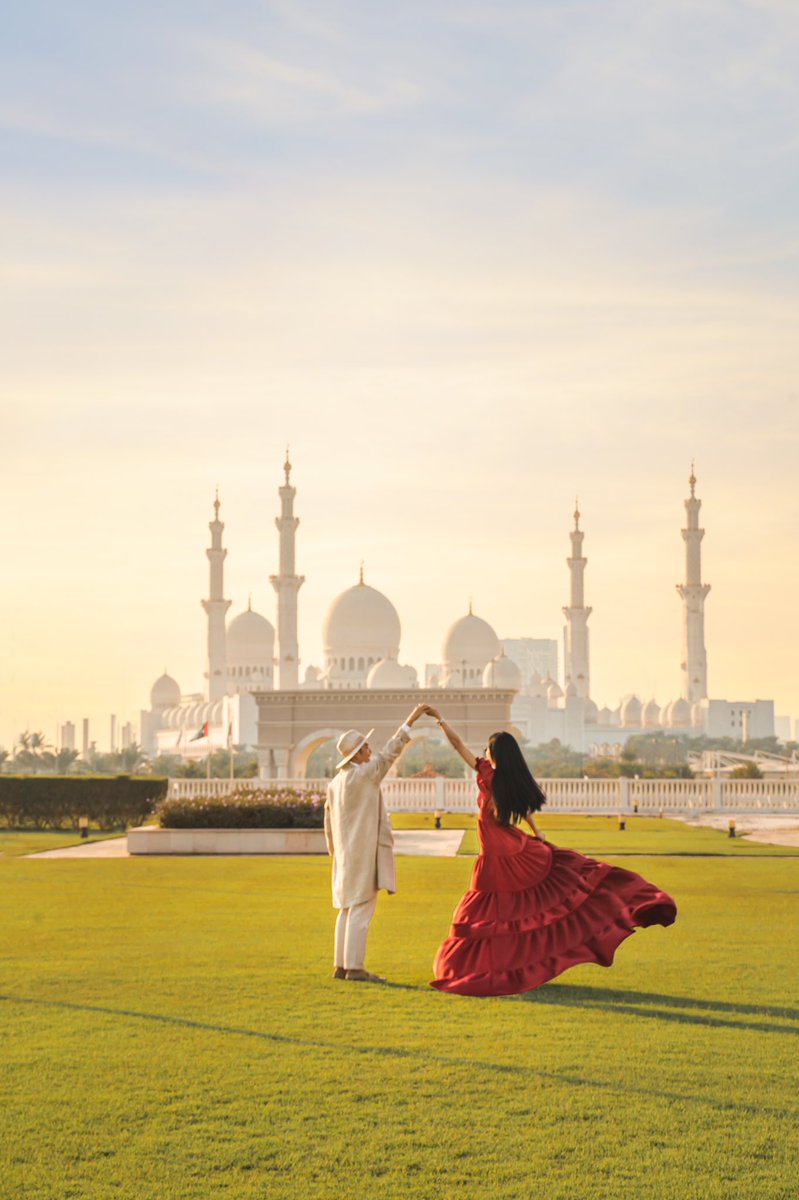 พักผ่อนโรงแรมแบบหรูหรา เหมือนหลุดไปในวัง กับวิวหลักล้าน 🕌 The ritz carlton abu dhabi 
ติดตามอิทได้อีกช่องทางที่ 
Instagram : instagram.com/tchob_tchob