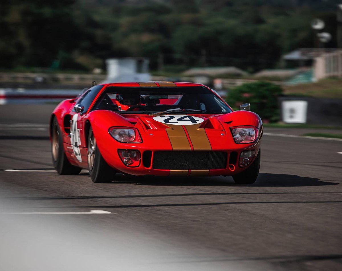 SpritePhotos's tweet photo. The inimitable red and gold livery of the @alanmannracing GT40 photographed last year during a test day at @goodwoodmotorcircuit.
Driven here by the fantastically talented @hancock_sam!
#gt40 #alanmannracing #goodwood #motorsportsphotography #automotivephotography #shelbyamerican https://t.co/bwVmv5w64j