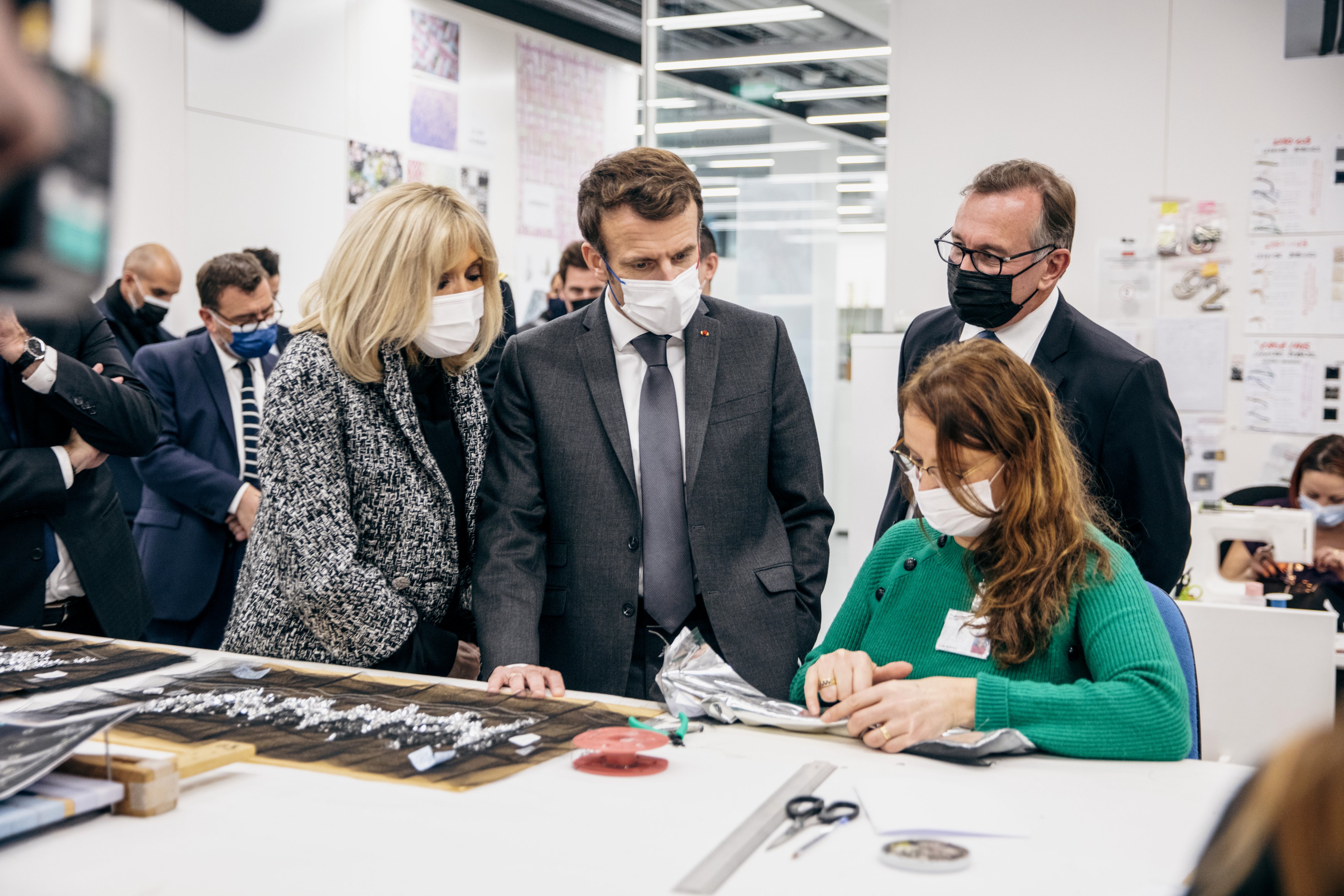 CHANEL on Twitter: "𝘭𝘦19M, a place of work dedicated to the Métiers d'art contributing to the continuation of a unique French heritage, was inaugurated by Bruno Pavlovsky, President of CHANEL SAS