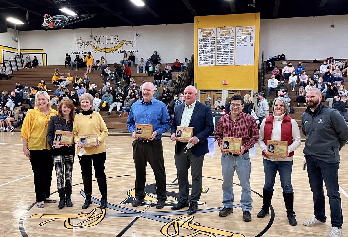 christinadmd's tweet photo. SC Athletic Hall of Fame inductees Congratulations 💛🖤💛⚔️@CCPS_SCHS  @CCPSk12 @SCHS_AD @TM_Riddle4 https://t.co/ySNILdOt8F