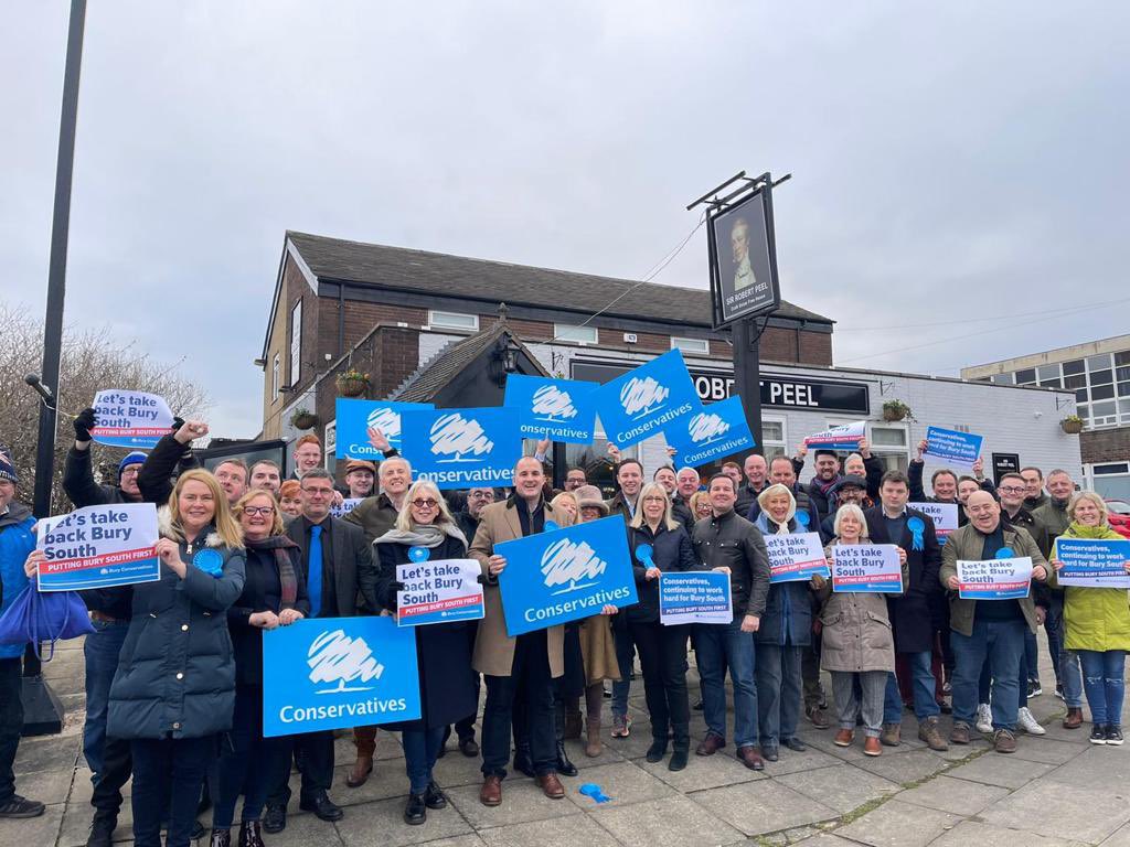 Amazing to see so many people here in Bury South this morning - thank you all for your support #torydoorstep