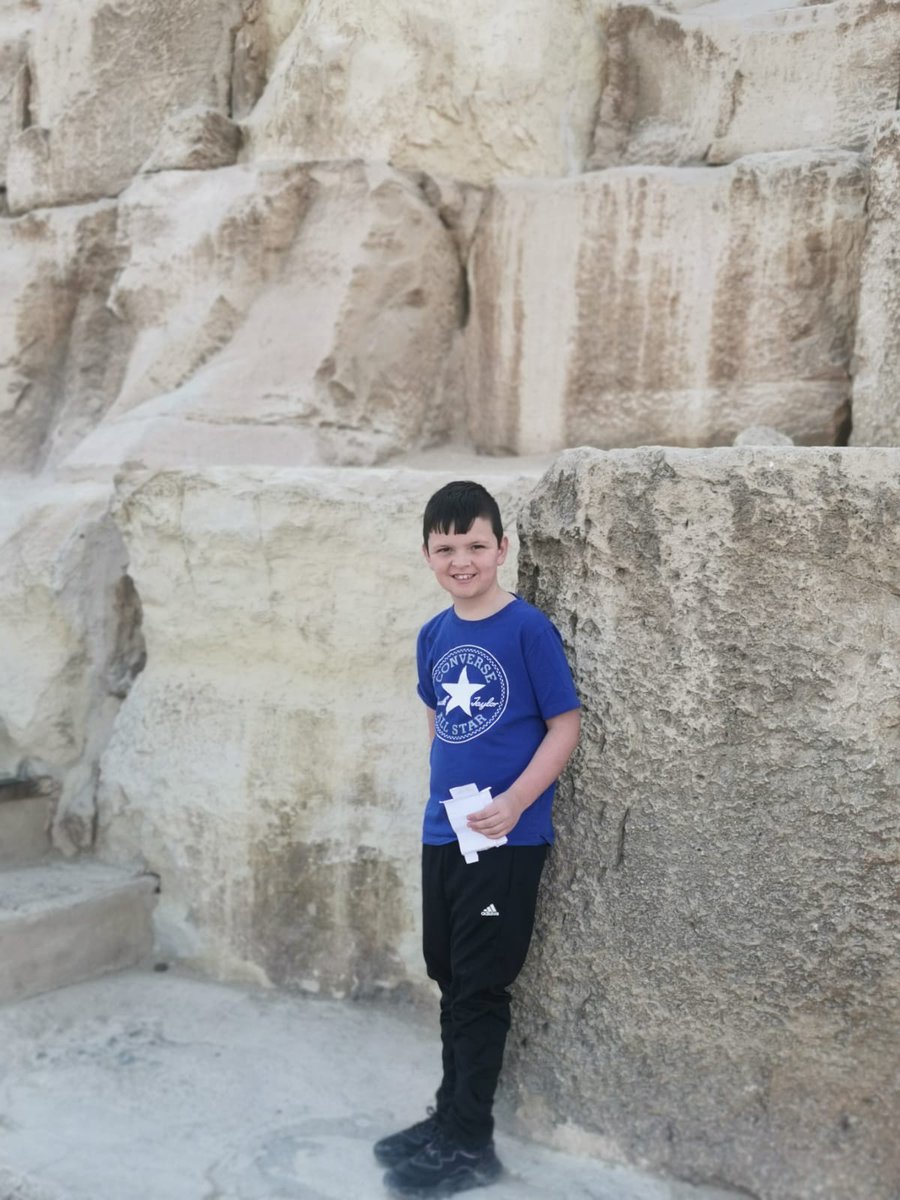 LauraMcDougally's tweet photo. @HK_MrsMcGee Alexander has lots to tell the class about the Egyptian Pyramids https://t.co/p2imEtMcIS