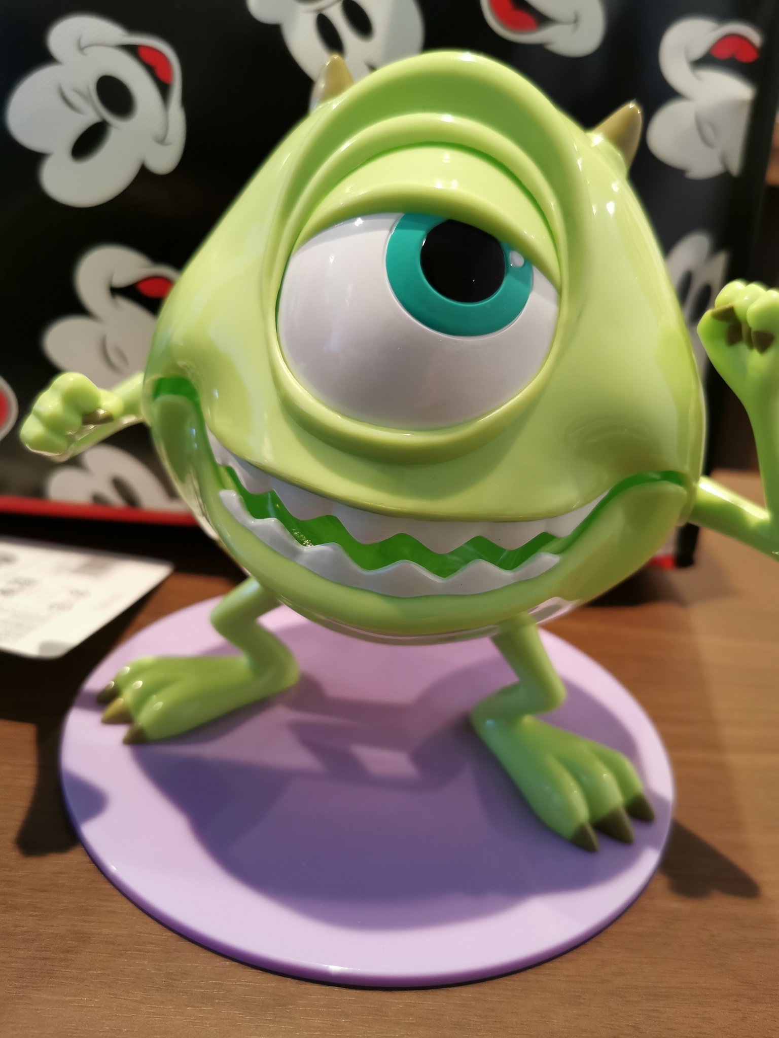 ⚠️マイク.ワゾウスキ⚠️ モンスターズ・インク スーパーラージぬいぐるみ おどろかせVer