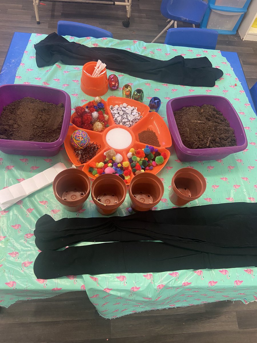 NGogognon's tweet image. Marther panthers day at preschool was a big success, the children really enjoyed making and decorating their own #cressheads 💚💚🌱 promoting healthy eating #herbs