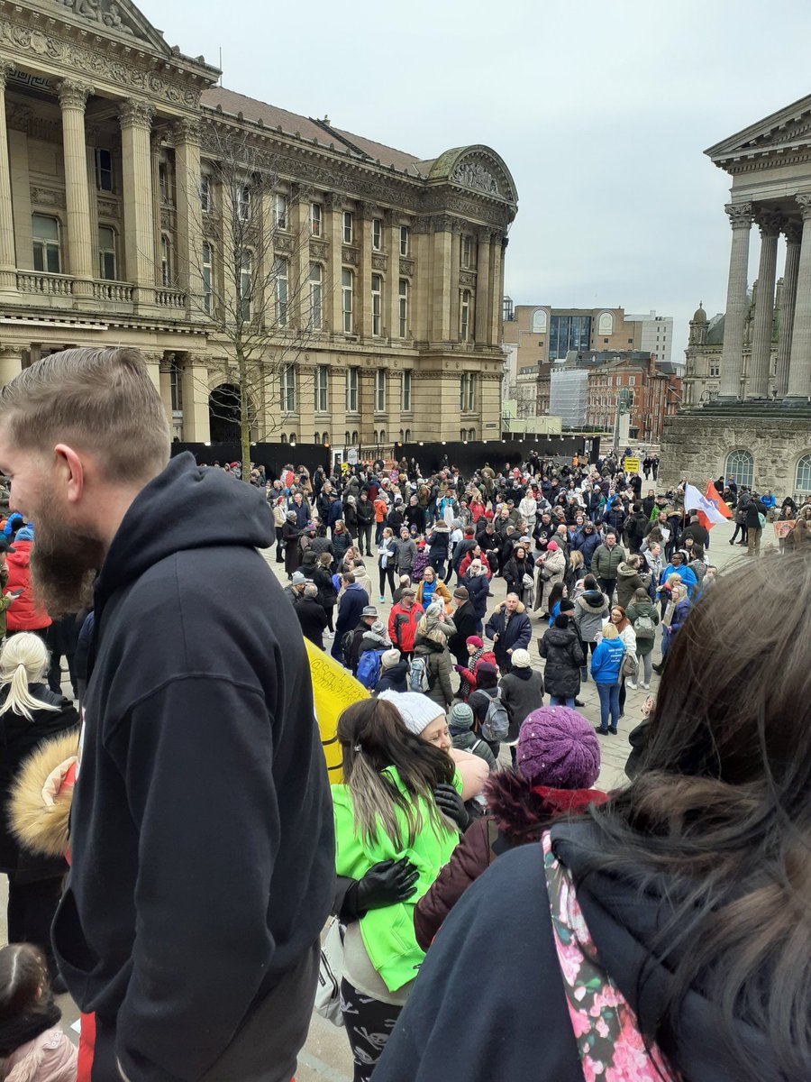 Darren8319's tweet photo. 22 Jan World Wide Rally for Freedom is happening across UK at 1pm & globally
It's vital now that we keep pushing to end all restrictions on 26 January & to insist Vaccine Mandates end @10DowningStreet @Togetherdec @ReutersUK
#WorldWideDemo
#StandTogether
#Birmingham2022 https://t.co/JdJMgSDvVh