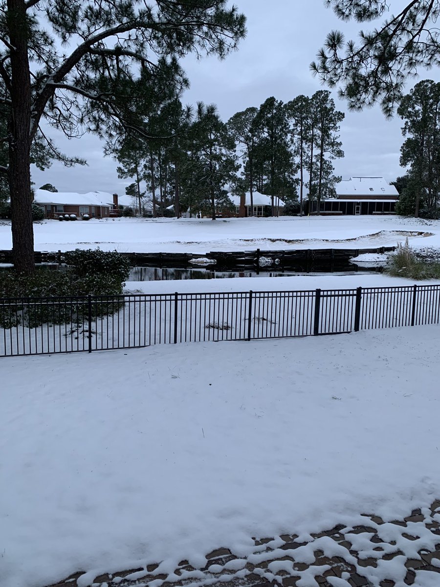 What a beautiful site to wake up to this morning. It’s been years since we’ve seen this! #Winter2022 #Columbia