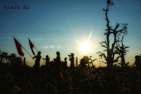 TTFR__Myanmar's tweet photo. Fearless revolutionaries from Monywa staged the marching stain defiance of military dictatorship. #SanctionMOGE
#2022Jan22Coup
#WhatsHappeningInMyanmar https://t.co/WSCZF8c7xX