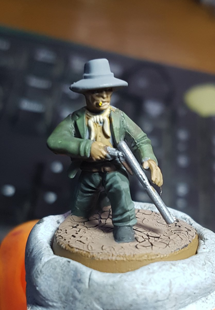 ed_skar's tweet photo. #hobbystreak day lots. Also #truewip for this cowboy model. He's very green and I'm not sure if I need to change it... hmm.
#minipainting #32mm #28mm https://t.co/376PeTHIVX