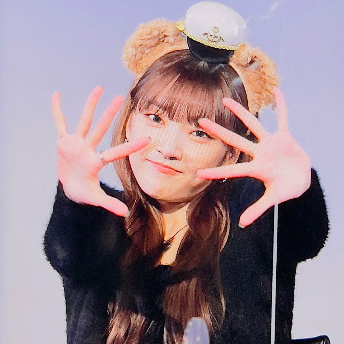 Our beloved daileees, this account, previously known as @/weeheal is now changed to <a href="/safesoeun/">♡⁩</a> ! Will be more constantly posting Soeun (ofc with her members too!), her words, pictures and videos to brighten your day ! Please rt to help spread <3