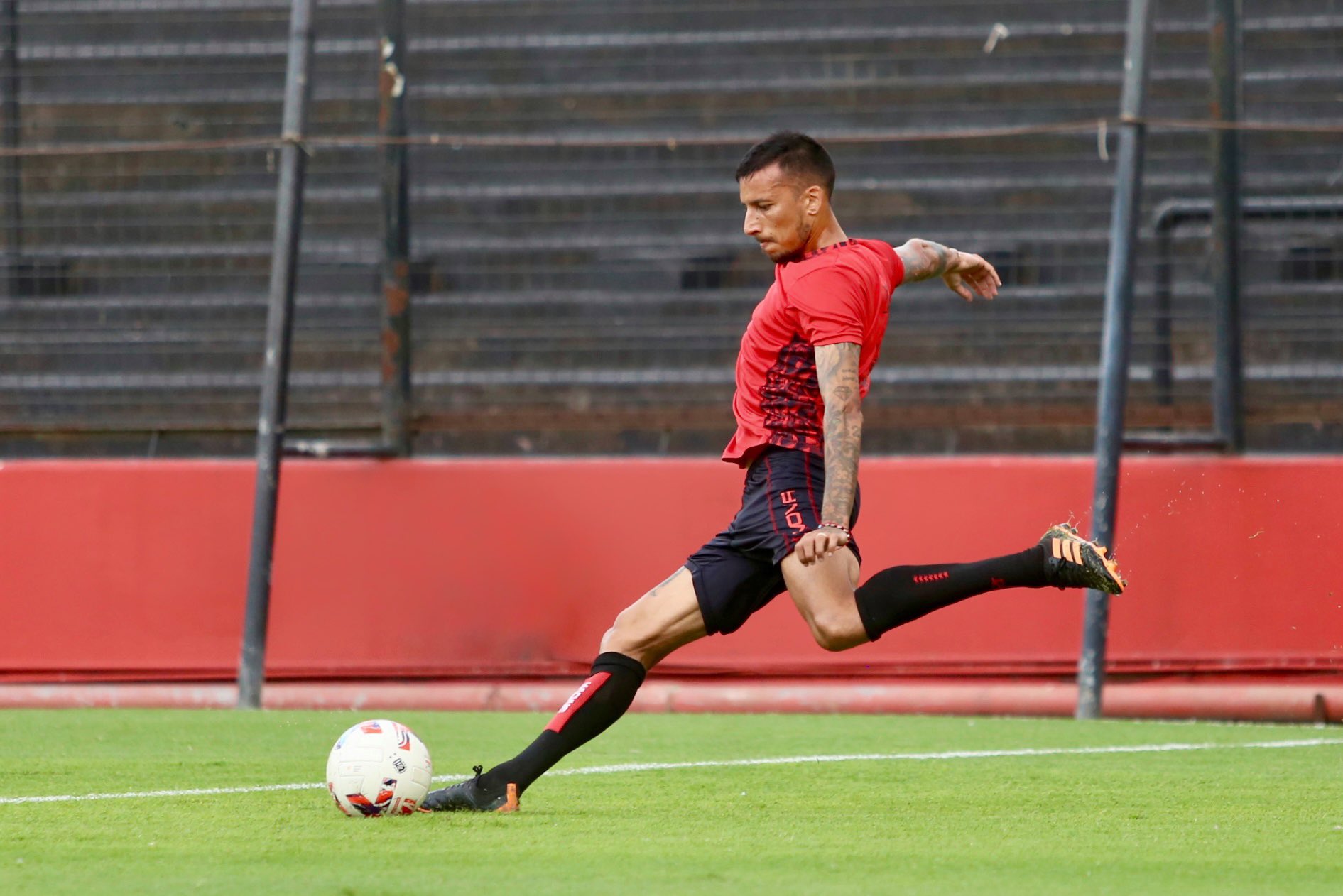 Newell's Old Boys on Twitter: "Final del primer amistoso: #Newells 3 - Patronato 0 ⚽️ Sordo, Garro y Giani ? Ingresaron Calcaterra x Lema, Funez x Garro, Campagnaro x Vangioni, Portillo x