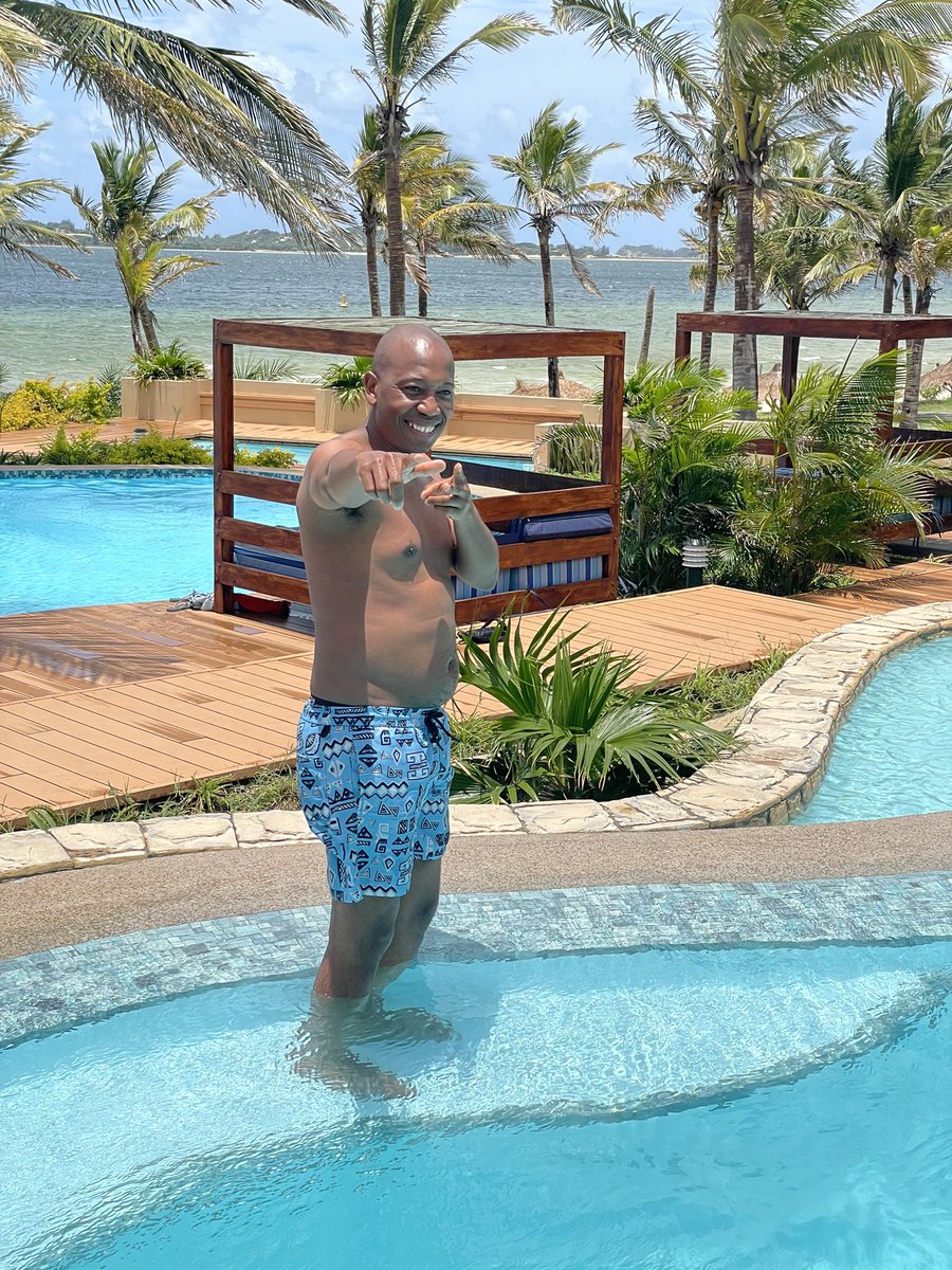 GiftMphoentle_'s tweet photo. #BirthMonthCelebrations🏝 🏖 https://t.co/oo6yrgvhjE