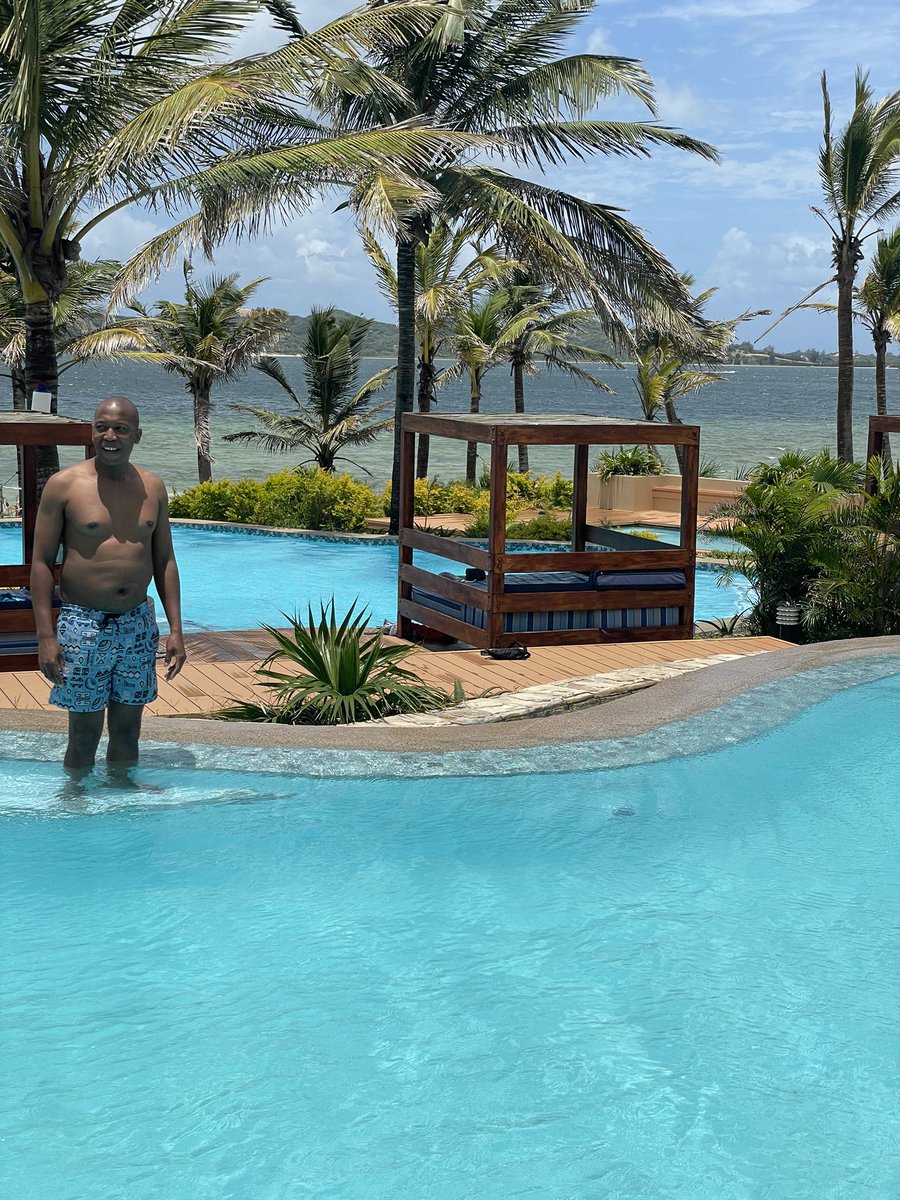 GiftMphoentle_'s tweet photo. #BirthMonthCelebrations🏝 🏖 https://t.co/oo6yrgvhjE