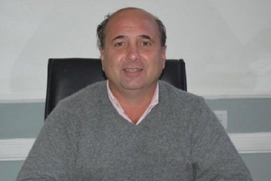 [ESTRATEGIAS AMBIENTALES] Tape Caram: "La solución para calmar los incendios es prender todos los ventiladores de la ciudad al mismo tiempo" - Minuto Mercedes ✍ ow.ly/98ndksn4344m