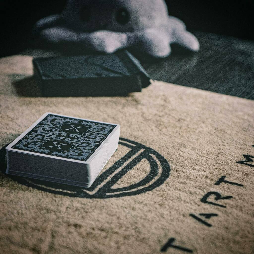 xspade1's tweet photo. Happy Saturday! Tag me with your #deadhands!! https://t.co/RPh5v8IAKq https://t.co/hN2d9Htgxf
