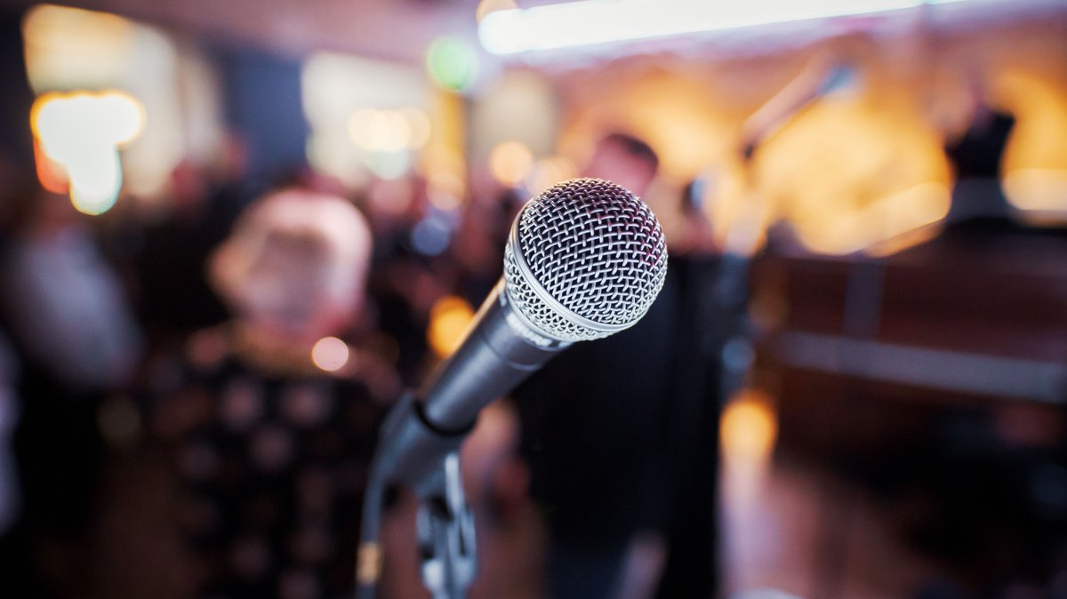 PlaymakersWinch's tweet photo. Join us for 'Munch with Music' on Wed 16 Feb in Theatre Royal Winchester's Cafe Bar. It's free to attend!

Sit back with a bite to eat, a coffee and enjoy a Valentines inspired set by students from the University of Winchester.

Drop in any time between 1pm &amp; 3pm.

@UoWMusic https://t.co/OJ1ZmM6IXo