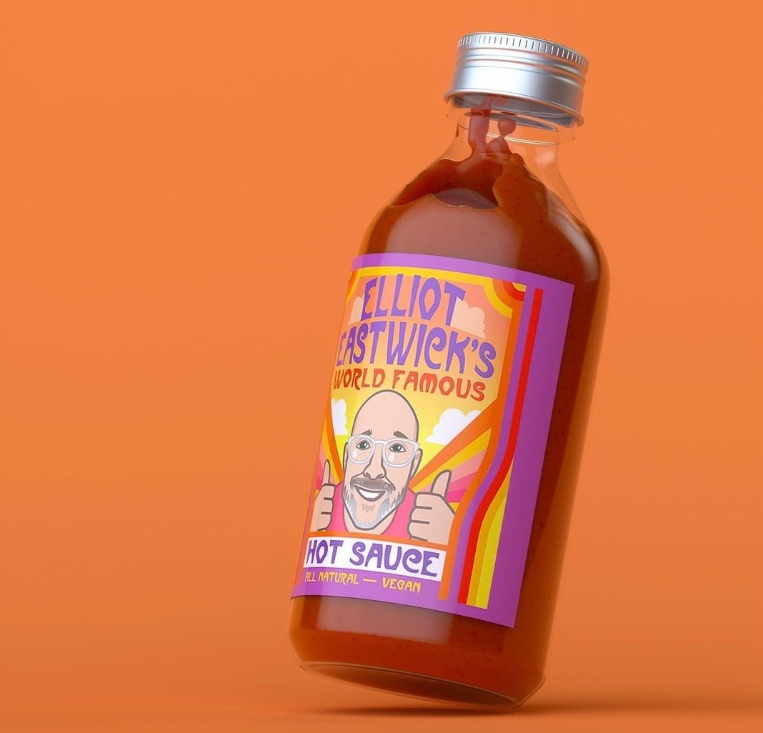 Just noticed it's #internationalhotsauceday so I'm going to give away a bottle of Original World Famous to someone who follows me and RTs this tweet