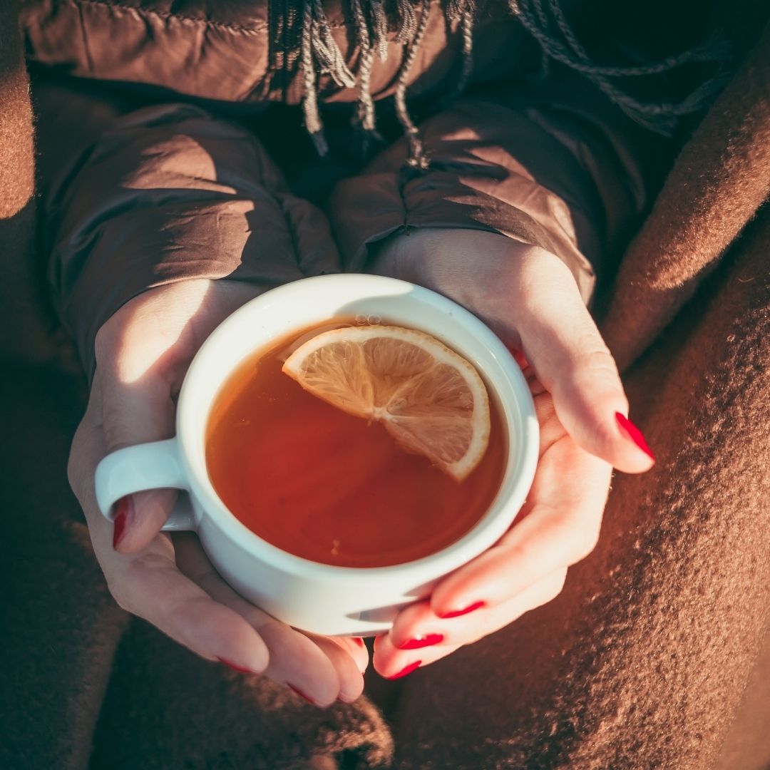 LuLinTeas's tweet photo. Good vibes in a cup! We all love a cup of tea and that cup of tea loves you too! Studies have shown teas can help protect your teeth and your heart but at the very least, drinking tea is a delicious way of getting enough fluid into your body each day. https://t.co/wLcWRAr9XM
