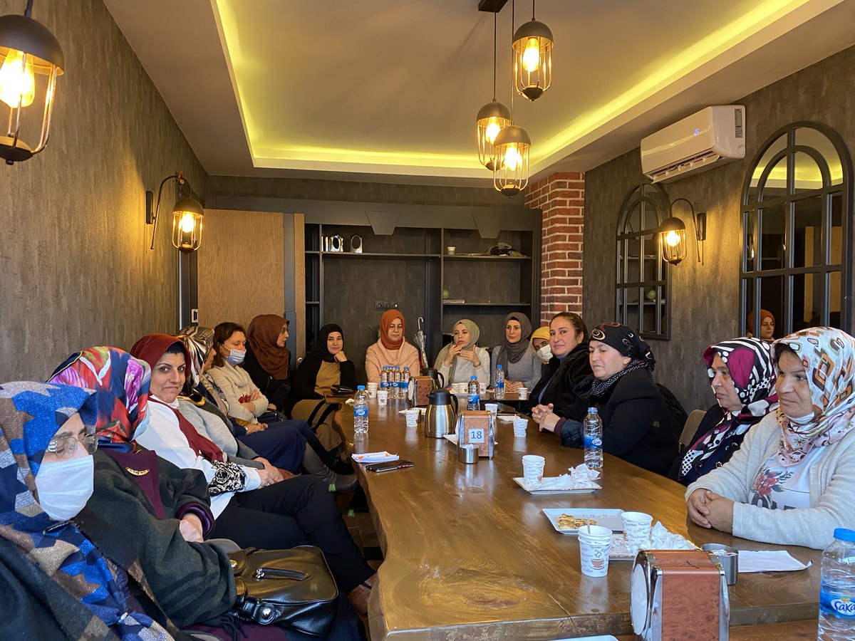 gulayguvenc07's tweet photo. #Akdam, #Avsallar, #Türkler mahalle teşkilatlarımızla bir araya geldik. Mahallelerimizle ilgili istişarelerde bulunduk.
#KadınlarlaBüyükTürkiyeYolunda
#akkadınalanya https://t.co/lt4s8nbY7f
