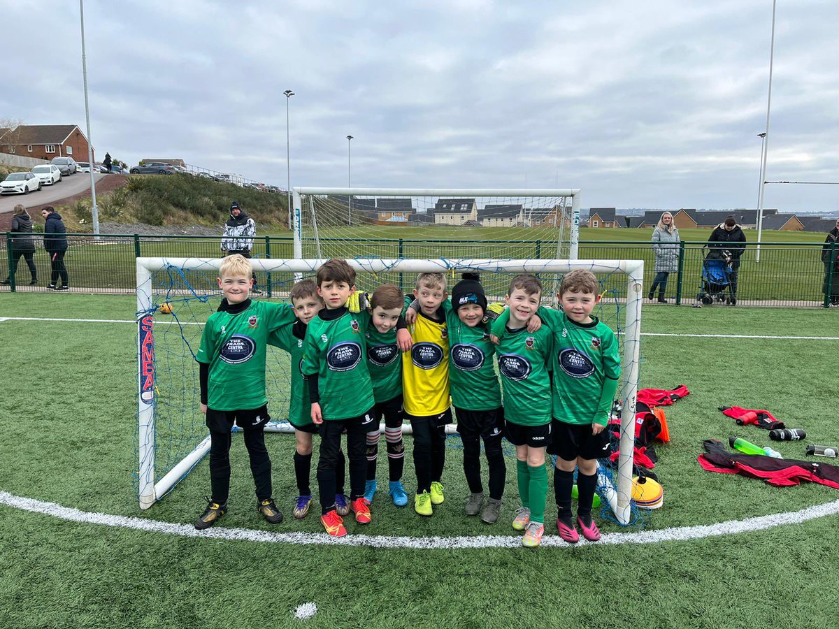 Gorsathmini's tweet photo. Loads of goals scored with not many conceded @tradecentreuk #upppdaaagors⚽️🔴⚫️ https://t.co/QKYOYyXsE1