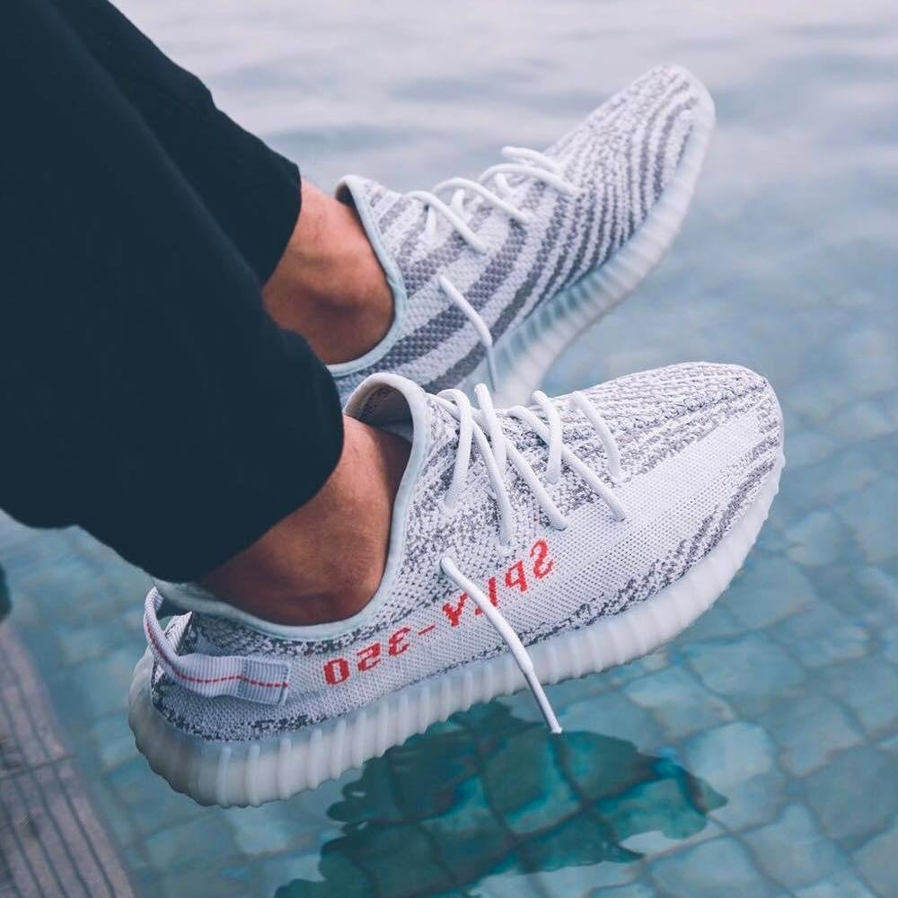 Julia Pham on Twitter: "adidas Yeezy Boost 350 V2 'Blue Tint' Price:$230 Release Date: 2022-01-22 Style Code:B37571 Tint / Grey Three / High Resolution Red =https://t.co/BnEpP2H8Vb https://t.co/oPTj8kLeWU" Twitter