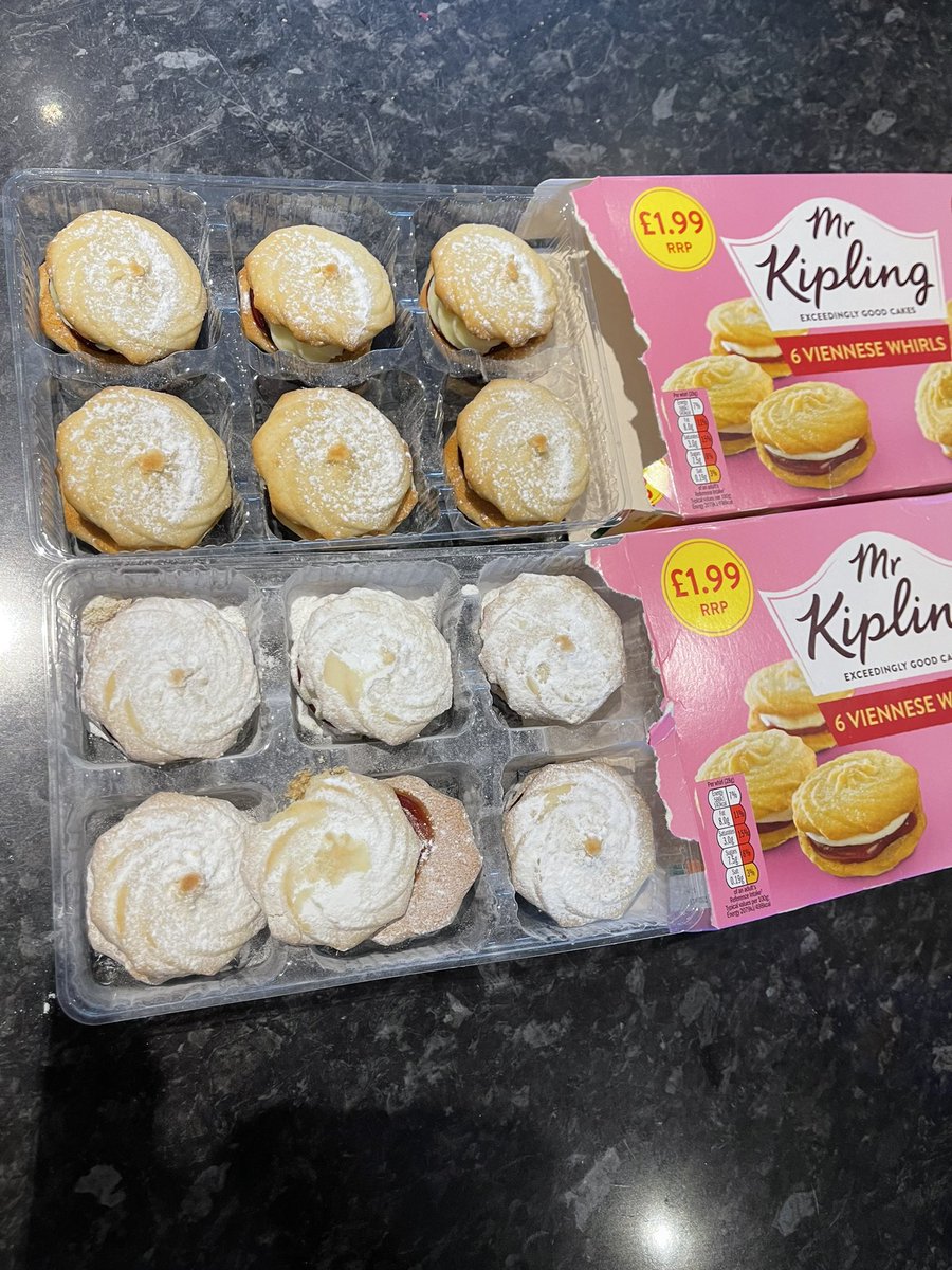 charlottecox_xx's tweet photo. Think Mr Kipling machine broke making these ones 😂🐷 or the icer man sneezed! #EXCEEDINGLYGOOD https://t.co/BR8u49BEFu