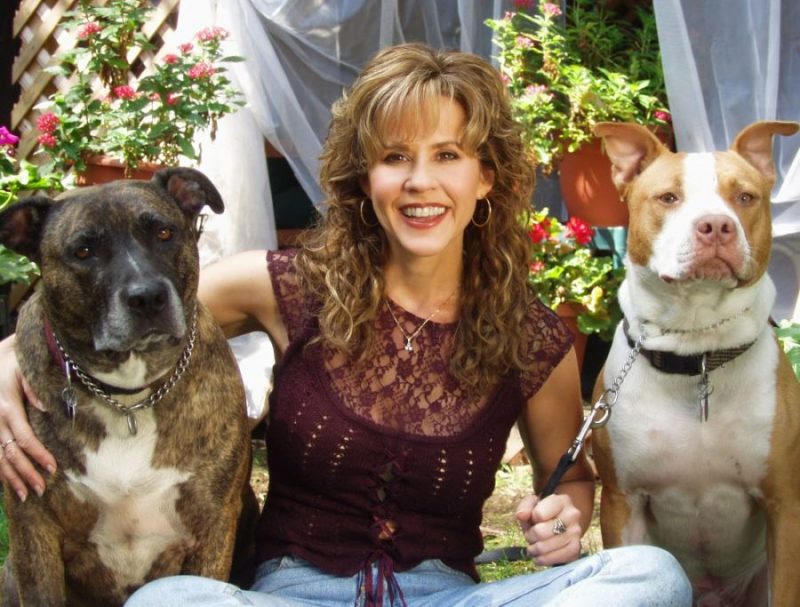 Happy Birthday to actress, scream queen & animal rights activist Linda Blair. 