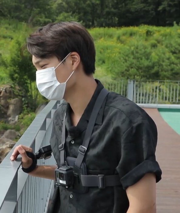 zkdlinedits's tweet photo. okay but he’s so sexy https://t.co/p0wyEeOlIY
