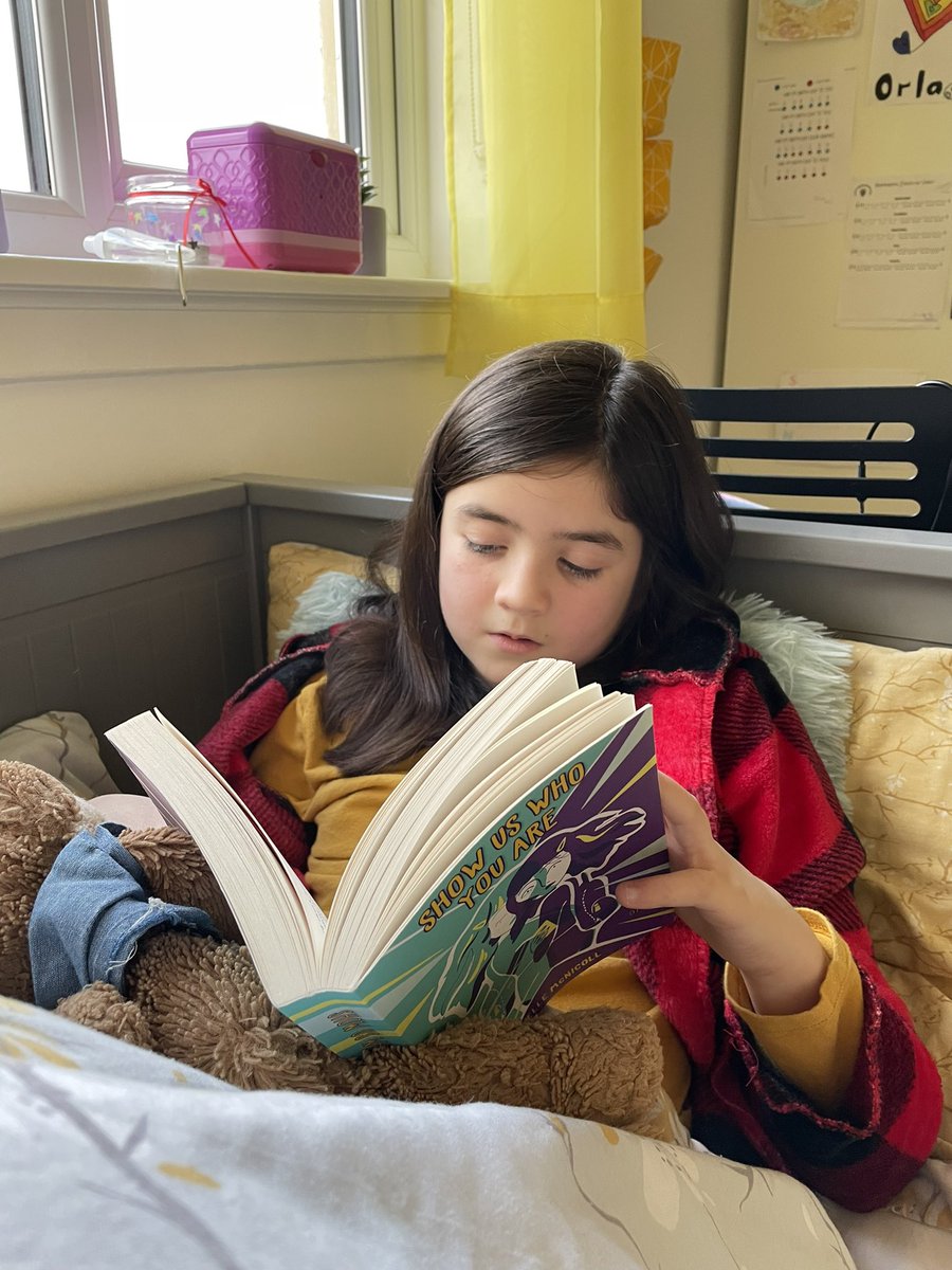 andrew_mcmath's tweet photo. @BooksandChokers Orla is reading chapter 13! I’m here with her for emotional support. https://t.co/LyJ4nbv7D3