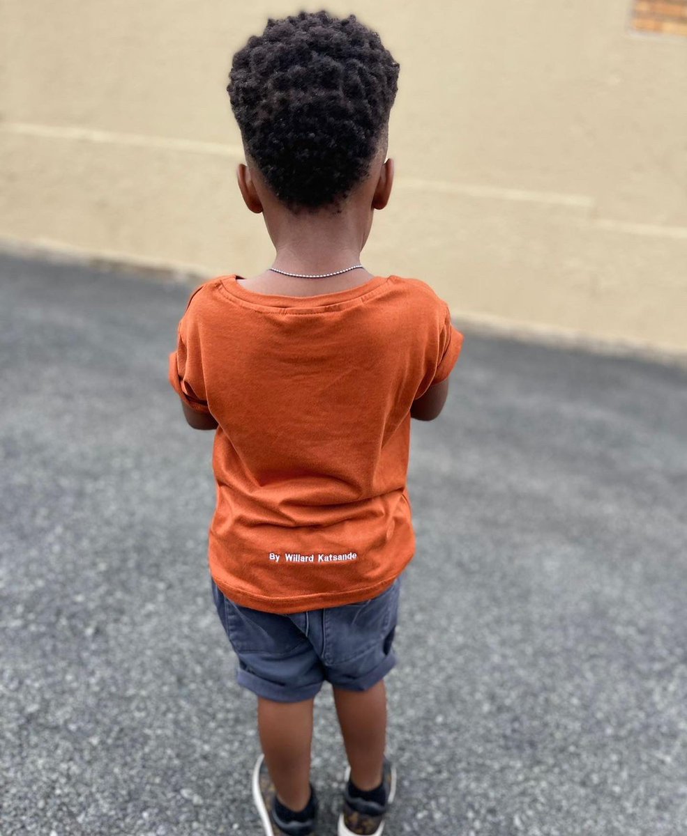 WillardKatsande's tweet photo. Introducing tiny tot tees. Finally something for your little ones. Available in burnt orange,mustard and dark green. You can start order from Tuesday 25th January 2022. 
Website: https://t.co/0IiOtlWTDx
WhatsApp: 0695599546
@MbokaClothing https://t.co/FYNw9kxYQ9