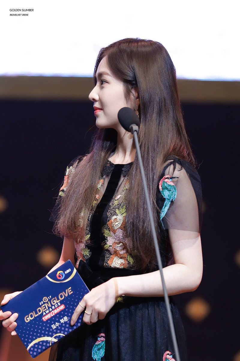 mpeus's tweet image. ㅤㅤ
ㅤㅤBaik, terimakasih kepada Penghulu Odik @wonwroo yang telah membantu menghalalkan kedua mempelai dengan khidmat. 

Tak lupa juga saya ucapkan selamat kepada kedua mempelai yang telah resmi menjadi pasangan suami dan istri. 

﹙ @dsongmyno 💕 @hihaileehi ﹚
#HibeMynoSAH