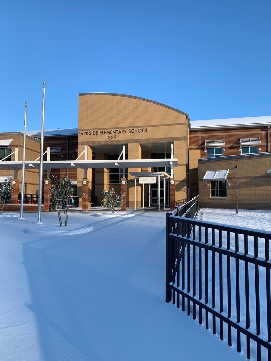 It’s a SnowPiper Wonderland <a href="/es_parkside/">THEParksideES</a> ! Stay warm and safe while having fun Sandpipers! And thank you Ms. Reid for the pristine pictures ❄️💜❄️