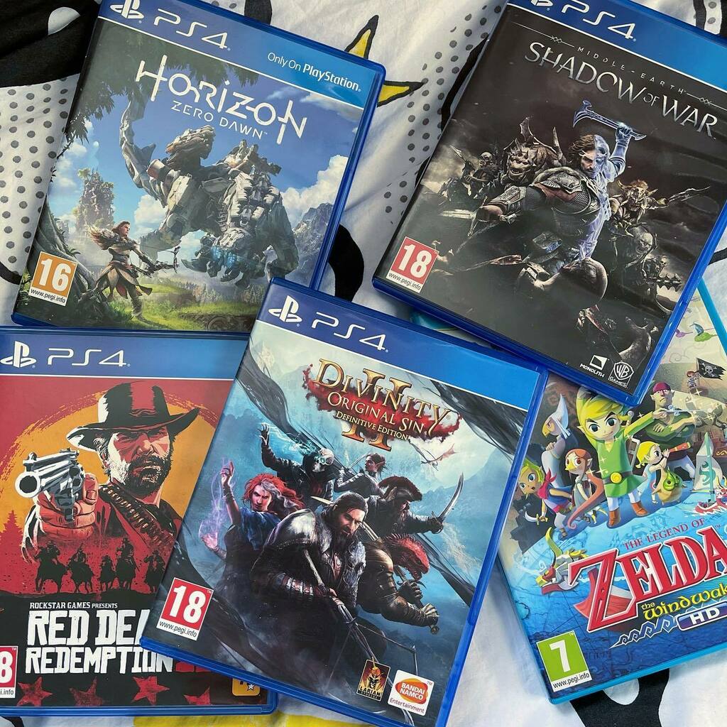 itmedave_plays's tweet photo. Having a rake through the Pile of Shame, working out what I’m gonna stream later on! There’s more on my Switch and Steam, might just have to draw one out of a hat! 😅😬

#smallstreamer #twitch #gaming #gamer #pileofshame https://t.co/8oskPQk3Nt https://t.co/xL4VaxDsO5